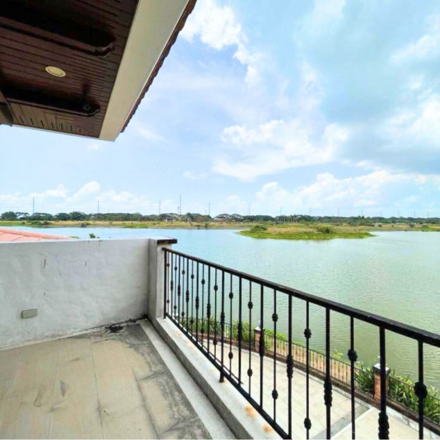 Spanish Mediterranean House & Lot for Sale  - Oahu Island South Lake Village