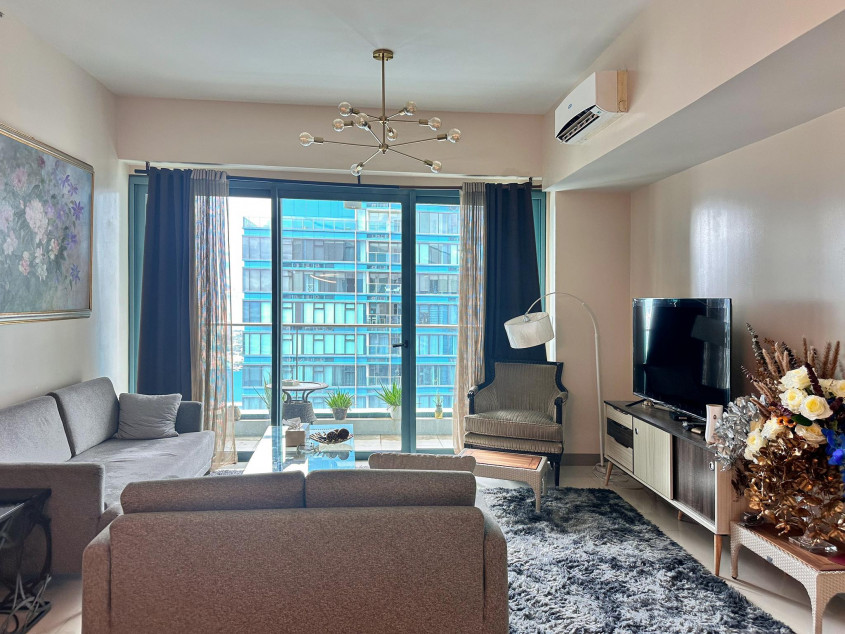 Clean Title Furnished 3BR with Balcony & Parking FOR SALE at One Uptown Residence BGC Taguig