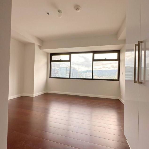 1BR Condo Unit for Sale w/ Parking - The Alcoves, Cebu Business Park