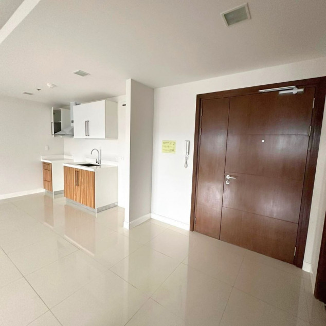 1BR Condo Unit for Sale w/ Parking - The Alcoves, Cebu Business Park