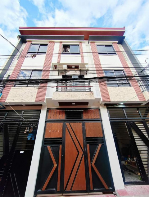 Townhouse For Sale In Sampaloc Manila