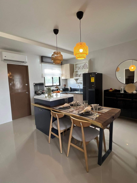 Big Townhouse in Mabalacat Near Clark For Sale