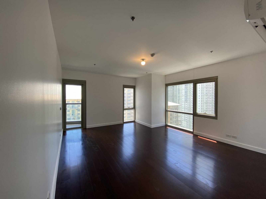 3BR East Gallery Place BGC for sale