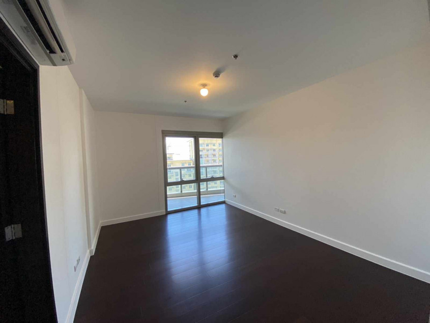 3BR East Gallery Place BGC for sale