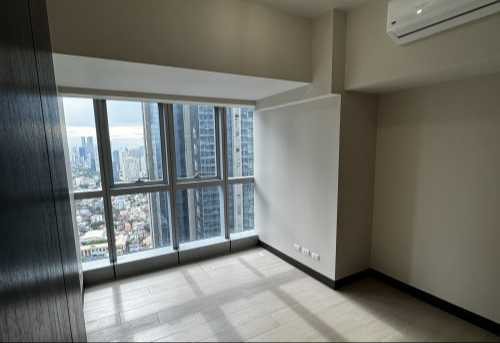 Last 2 Bedroom Rent to Own Condo For Sale in Uptown Parksuites BGC