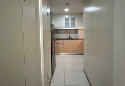 1 Bedroom Rent to Own Condo For Sale in One Uptown BGC near Mitsukoshi Mall