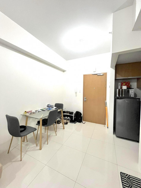 Funished 1 Bedroom Unit in Times Square West, BGC for Sale (30Q)