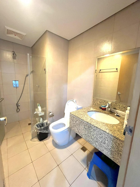 Funished 1 Bedroom Unit in Times Square West, BGC for Sale (30Q)