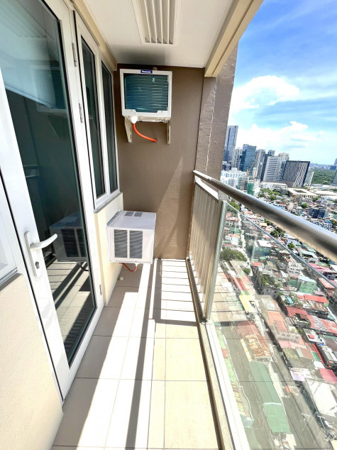 Funished 1 Bedroom Unit in Times Square West, BGC for Sale (30Q)