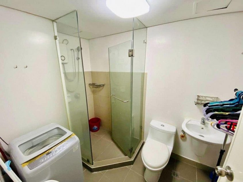 Clean Title RFO Furnished Studio Unit with Parking FOR SALE at Avida Towers Cityflex BGC Taguig