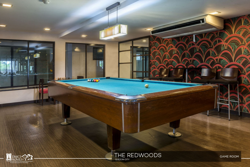 Redwoods, 2 Bedroom Condo Fairview QC Reduced to sell!