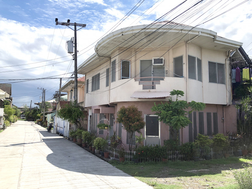 Semi Furnished 3 Bedroom House for Sale in Recoletosville, Cansojong, Talisay (Near SRP)