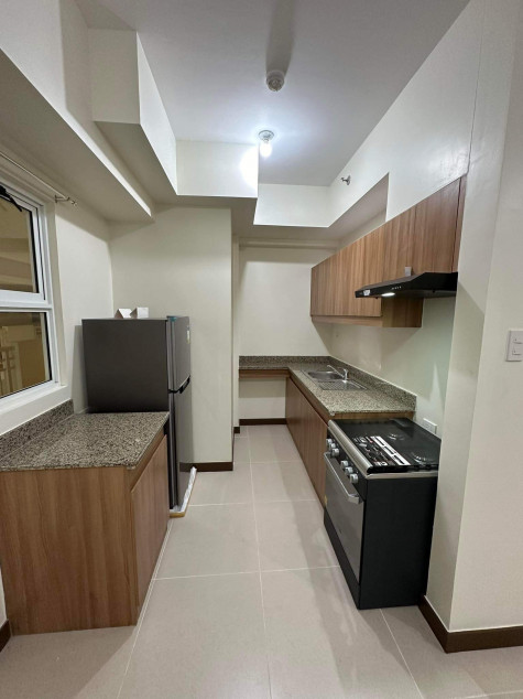 2 Bedroom with Parking for Sale in Prisma Residences by DMCI near RMC and BGC