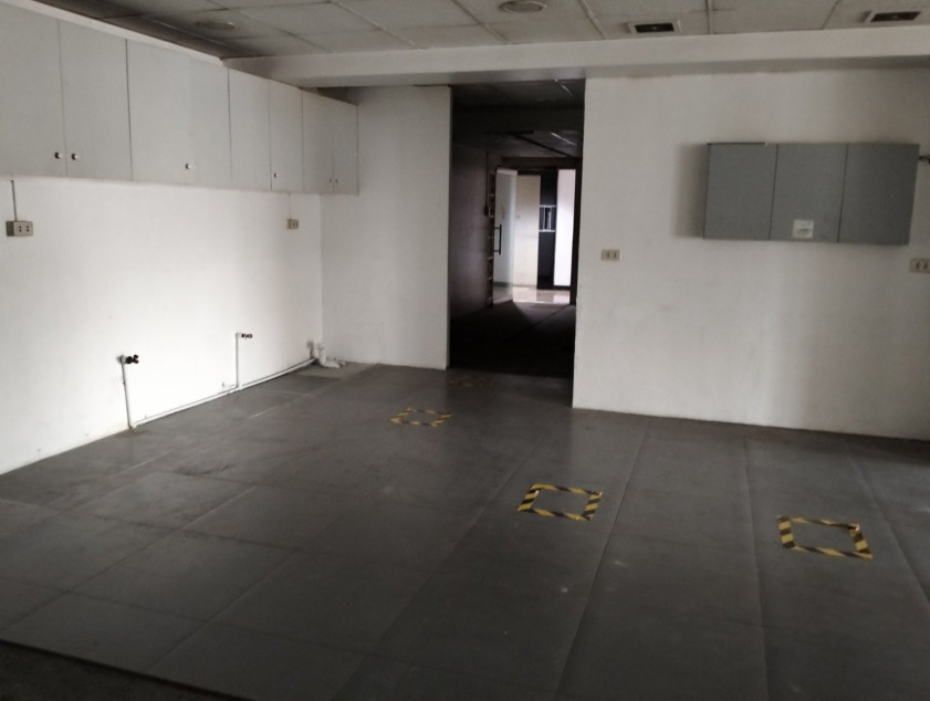 Office Space for Lease at Burgundy Corporate Tower Buendia Makati - 253 sqm fitted unit