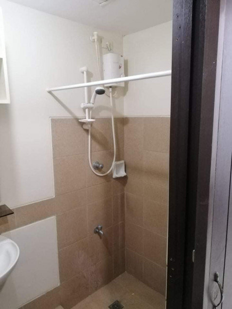 1 Bedroom At Chateau Elysse Parañaque For Sale