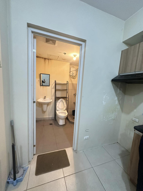 Clean Title RFO Fully Furnished 1 BR For Sale At Avida Towers Asten Makati