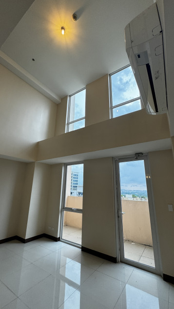 Rent To Own 2 Bedroom Loft Penthouse Condo For Sale in St. Mark Residences McKinley Hill