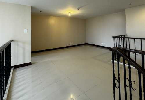 Rent To Own 2 Bedroom Loft Penthouse Condo For Sale in St. Mark Residences McKinley Hill