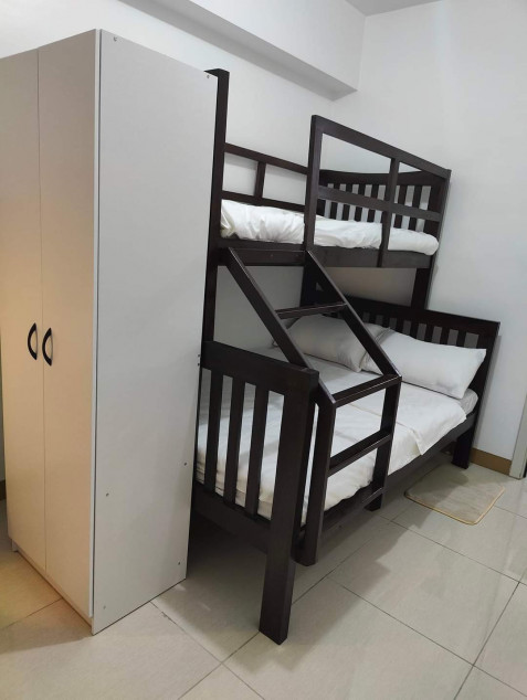 Cozy 2 Bedroom With WIFI, Netflix And Balcony In Las Piñas