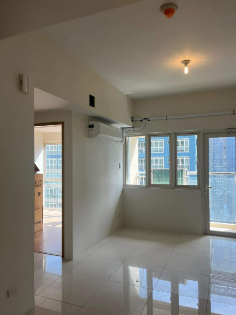 2 BEDROOM FOR SALE in TIMES SQUARE WEST