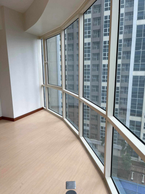 2 BEDROOM FOR SALE in Central Parkwest BGC