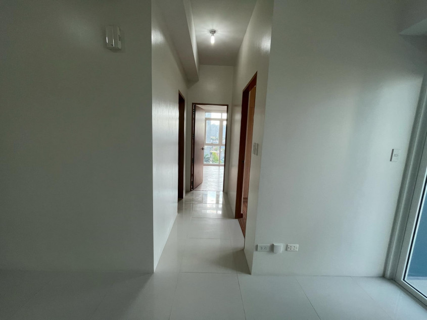 2 Bedroom for Assumed Balance in Park Avenue BGC