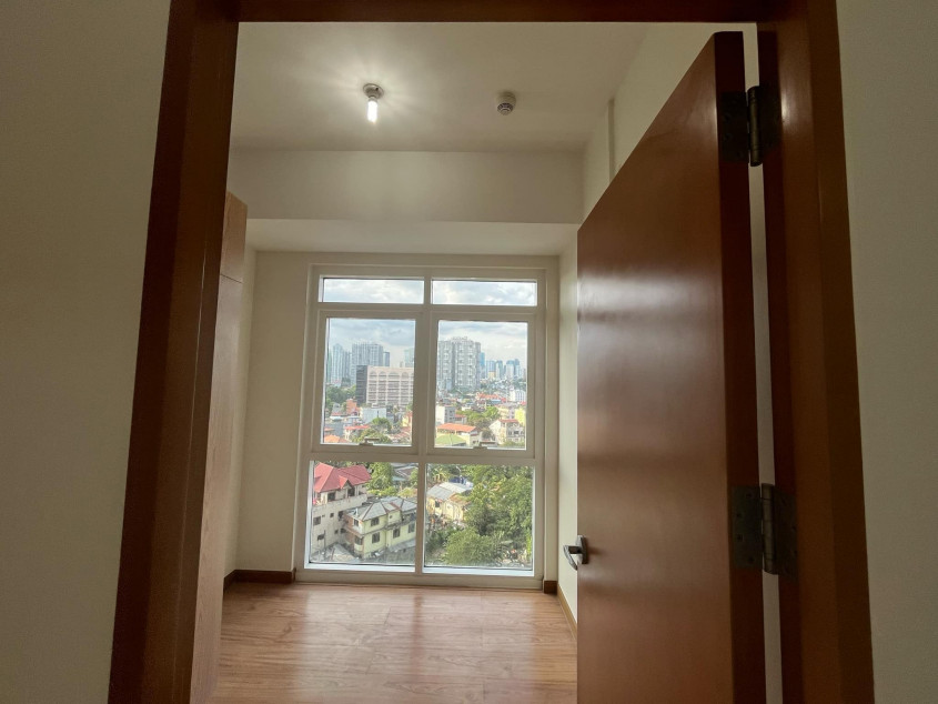 2 Bedroom for Assumed Balance in Park Avenue BGC