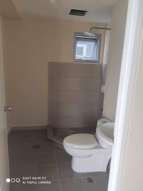 Corner Unit 77.5 sqm 2 Bedrooms & 2 Toilet & Bath Great Makati and Manila View