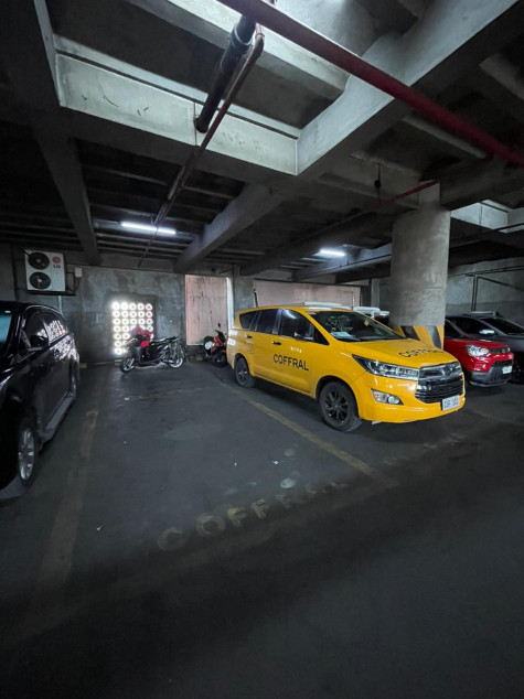 For Sale: Office space in Summit One Tower Shaw Boulevard Makati City