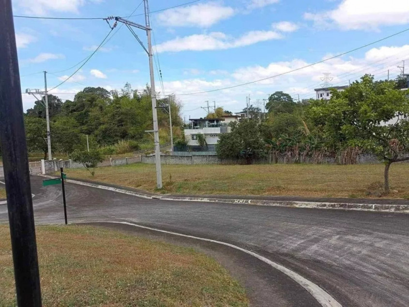 The Peak at Havila Township, Lot For Sale 371 sqm Celebrity Owned, Taytay