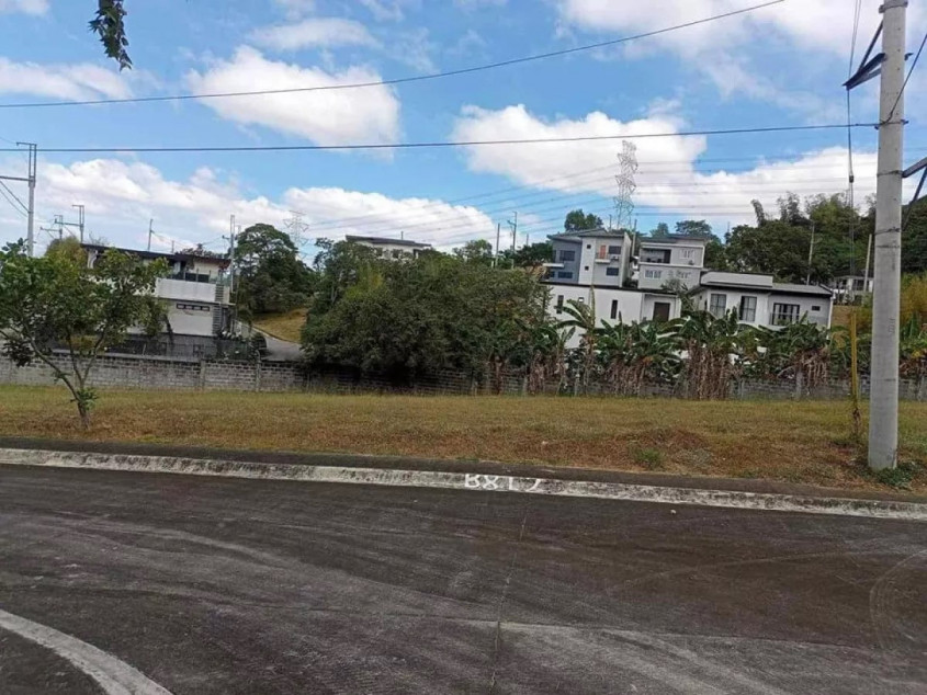 The Peak at Havila Township, Lot For Sale 371 sqm Celebrity Owned, Taytay