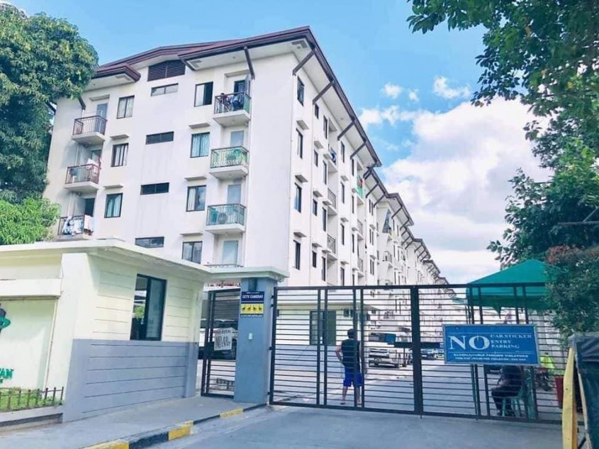 Condo Unit For Sale At One Metropolitan Place Pasay City 18 SQM Studio Modern Design W/ Balcony
