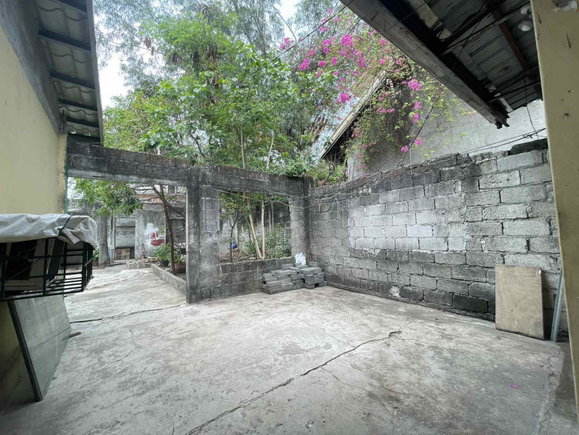 Lot For Sale in Mindanao Ave Taguig City 335 SQM Main Road Clean Title