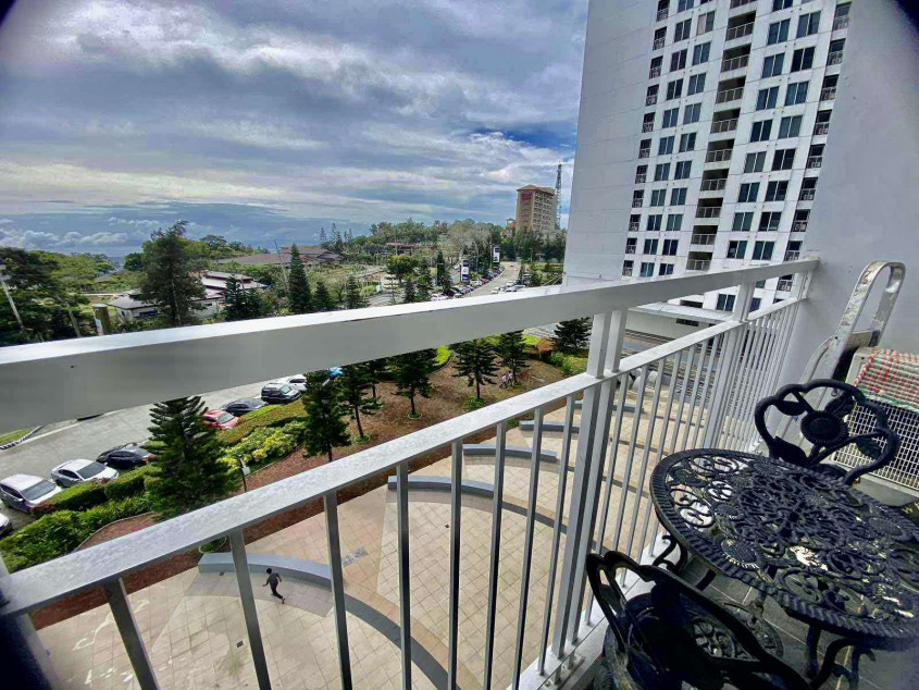 Wind Residences 1 Bedroom Condo For sale 38.98 SQM. Fully Furnished Facing Taal View With Balcony