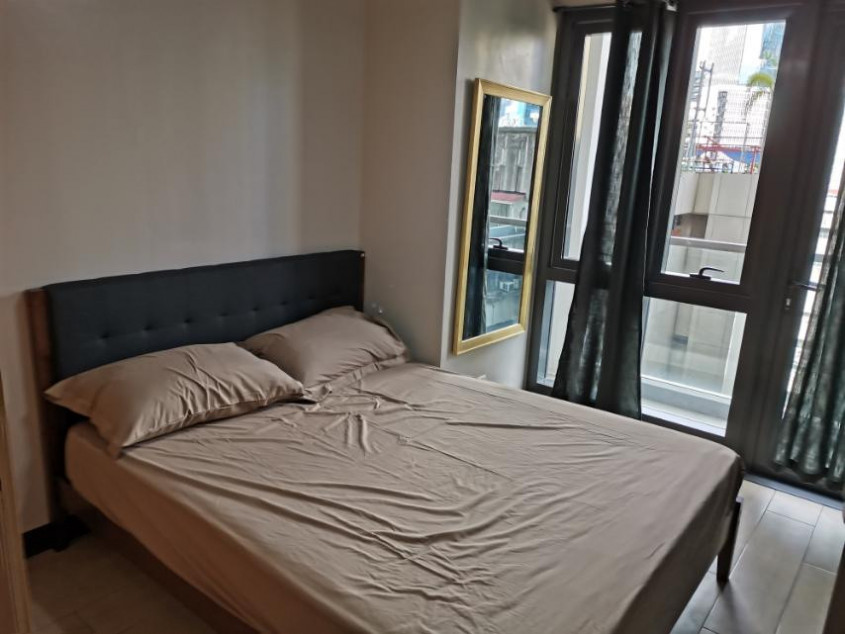 Clean Title Furnished 2BR with Balcony FOR SALE at Greenbelt Hamilton Legazpi Village Makati