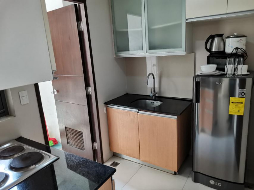 Clean Title Furnished 2BR with Balcony FOR SALE at Greenbelt Hamilton Legazpi Village Makati