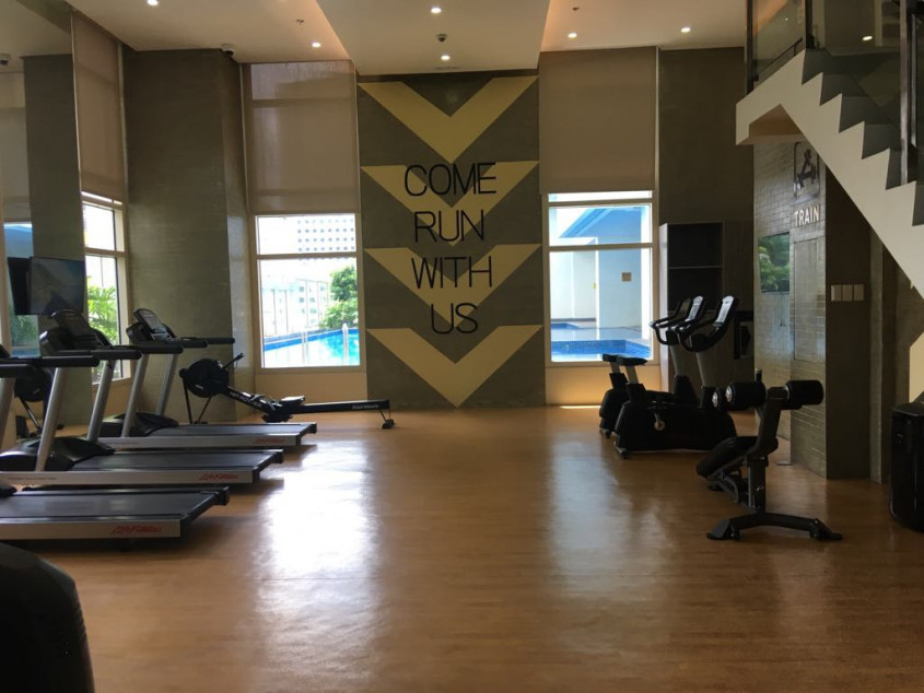 Clean Title RFO Studio Unit FOR SALE at San Antonio Residences Gil Puyat Makati