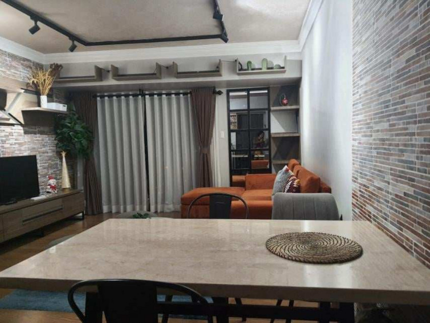 For Leas 2 BR Unit At The Rise Makati