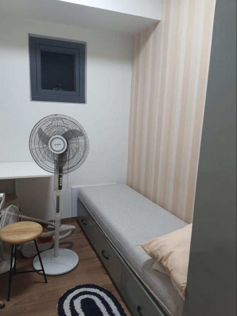 For Leas 2 BR Unit At The Rise Makati