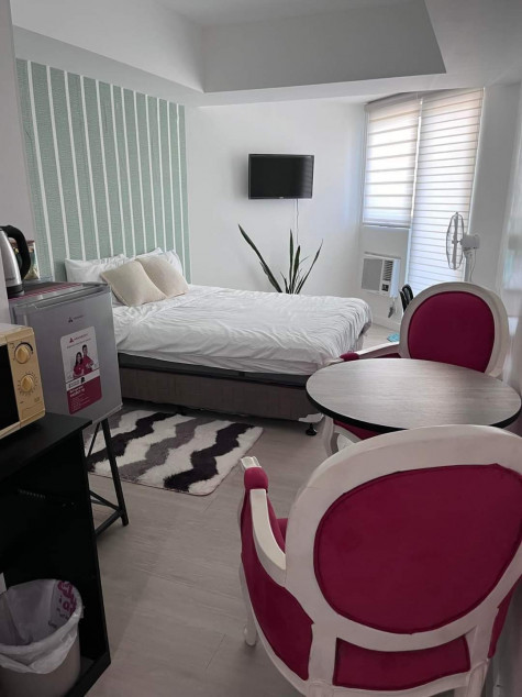 Fully Furnished Rush Sale Studio Unit In Azure North, Pampanga