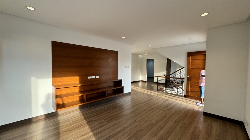 38M Corner House and Lot in BF Homes Quezon City