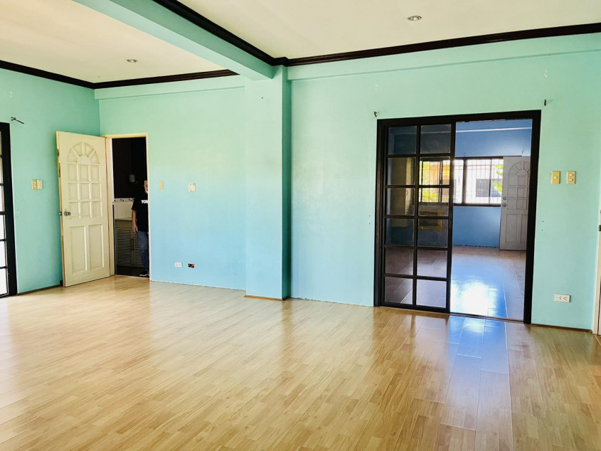 House and Lot Foreclosed Property for sale in Town and Country Dasmarinas Cavite