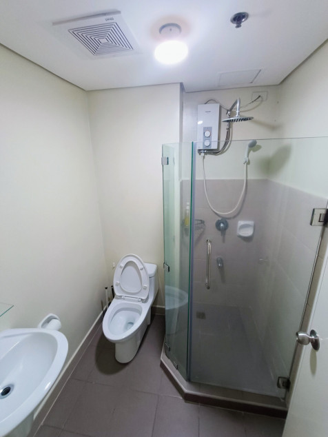 Furnished Studio Unit In Avida Towers Centera For Php 3.3 Million