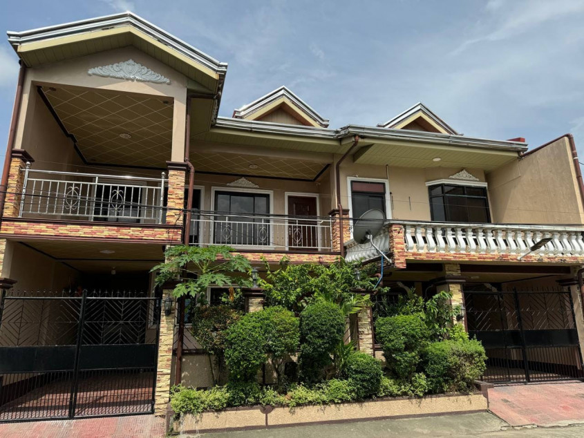 6 BR House and Lot for Sale in Bacoor, Cavite