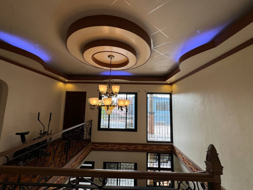 6 BR House and Lot for Sale in Bacoor, Cavite