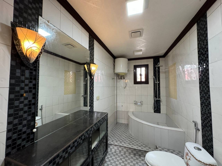 6 BR House and Lot for Sale in Bacoor, Cavite