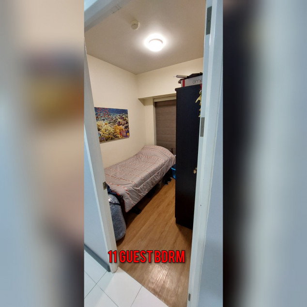 Lumiere Resdences - 3 bedroom end unit converted to a 2 bedroom unit; 2 full bathrooms; 83 sq. mtr.