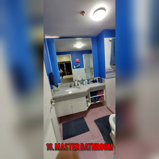 Lumiere Resdences - 3 bedroom end unit converted to a 2 bedroom unit; 2 full bathrooms; 83 sq. mtr.