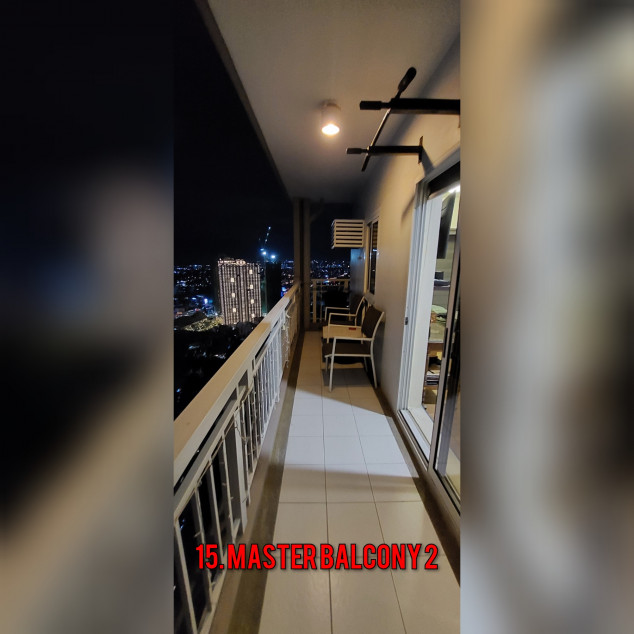 Lumiere Resdences - 3 bedroom end unit converted to a 2 bedroom unit; 2 full bathrooms; 83 sq. mtr.