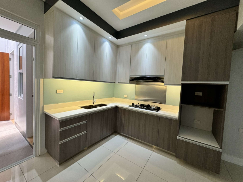 3 Bedroom - Townhouse near Mapayapa Village Pasong Tamo Quezon City